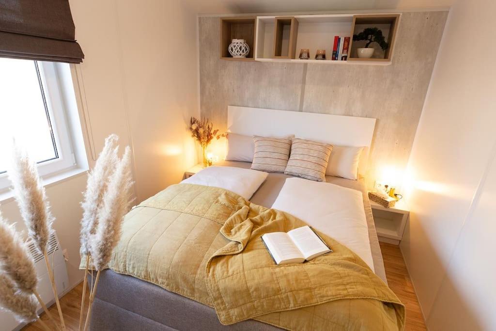 Gemuetliches, Voll Ausgestattes Tiny House Apartment Vilseck Exterior photo